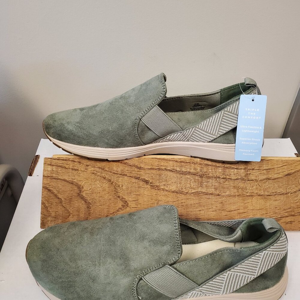 Easy Spirit Lora Slip On Suede Walking Shoe Womens Size 8.5 Wide Olive NWT & box - Picture 4 of 11